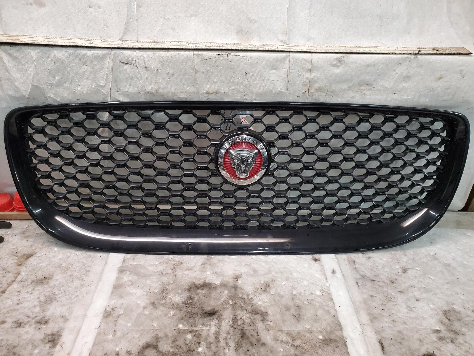 Grille for Jaguar vehicles