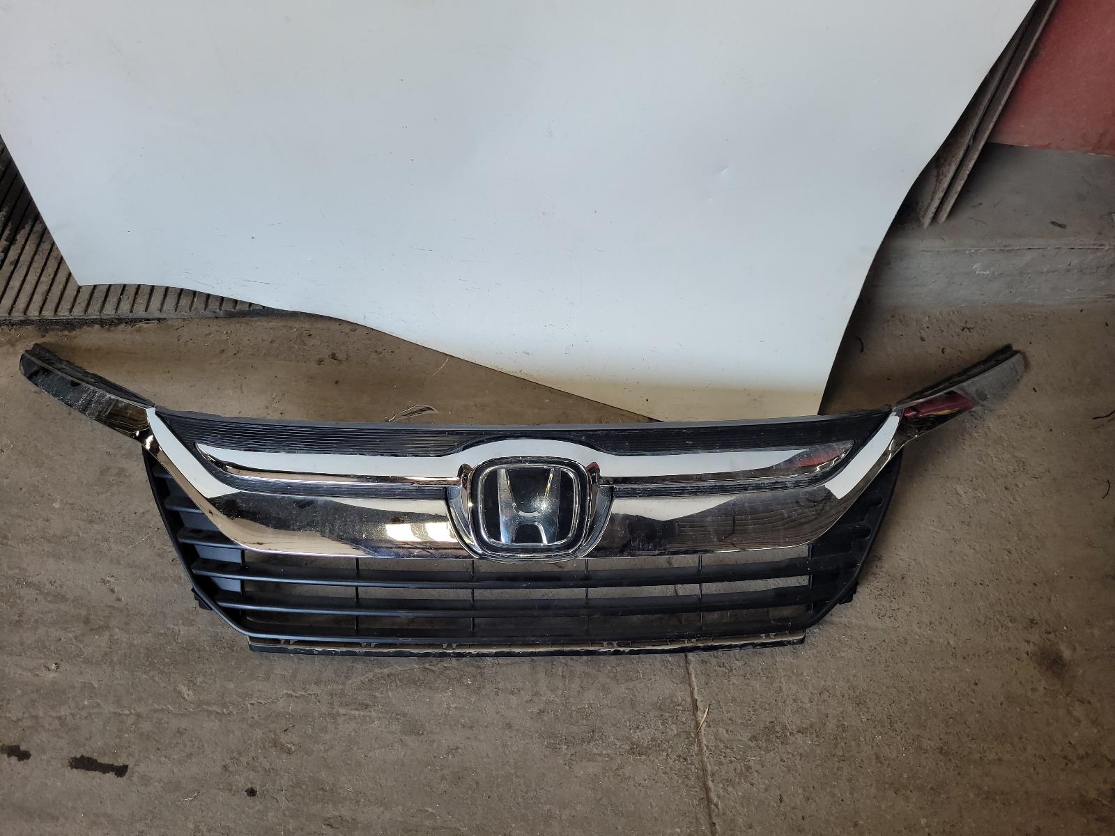 Grille for Honda vehicles