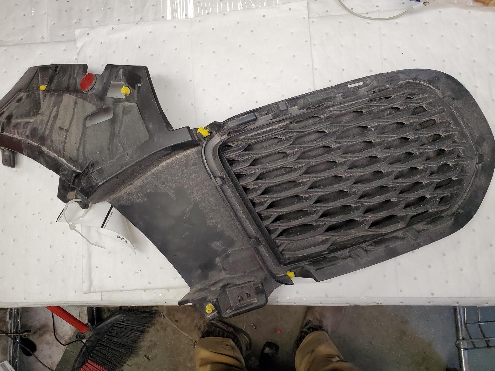Grille for Jaguar vehicles