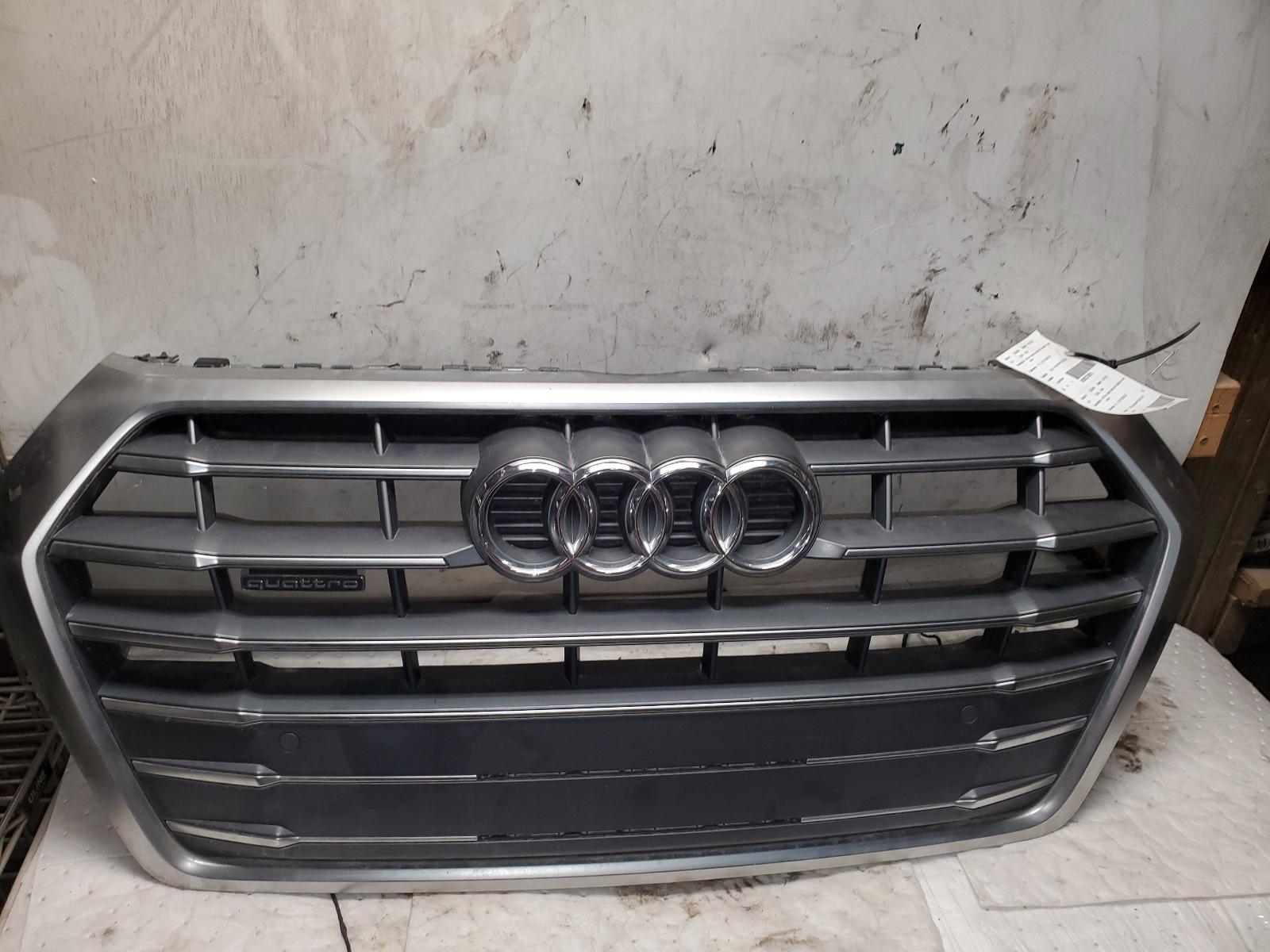 Grille for Audi vehicles