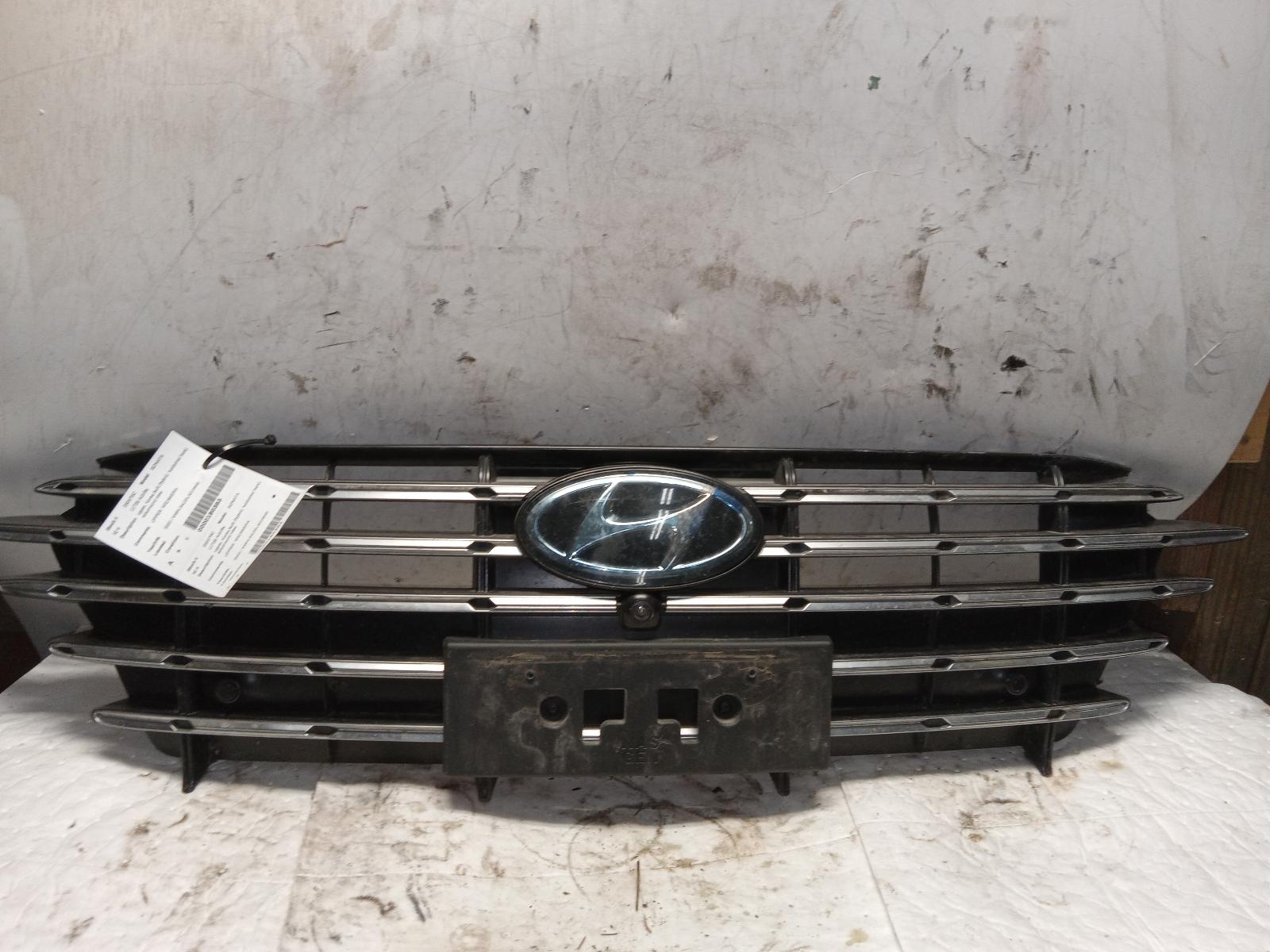 Grille for Hyundai vehicles