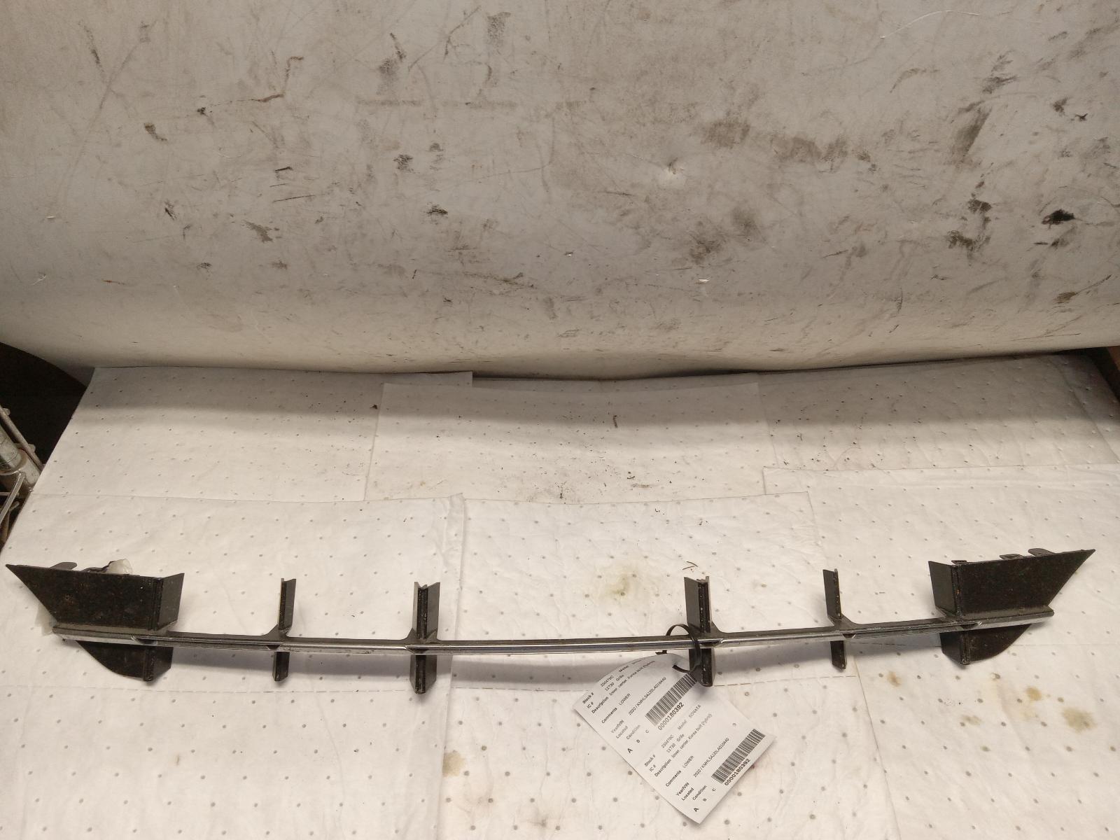 Grille for Hyundai vehicles