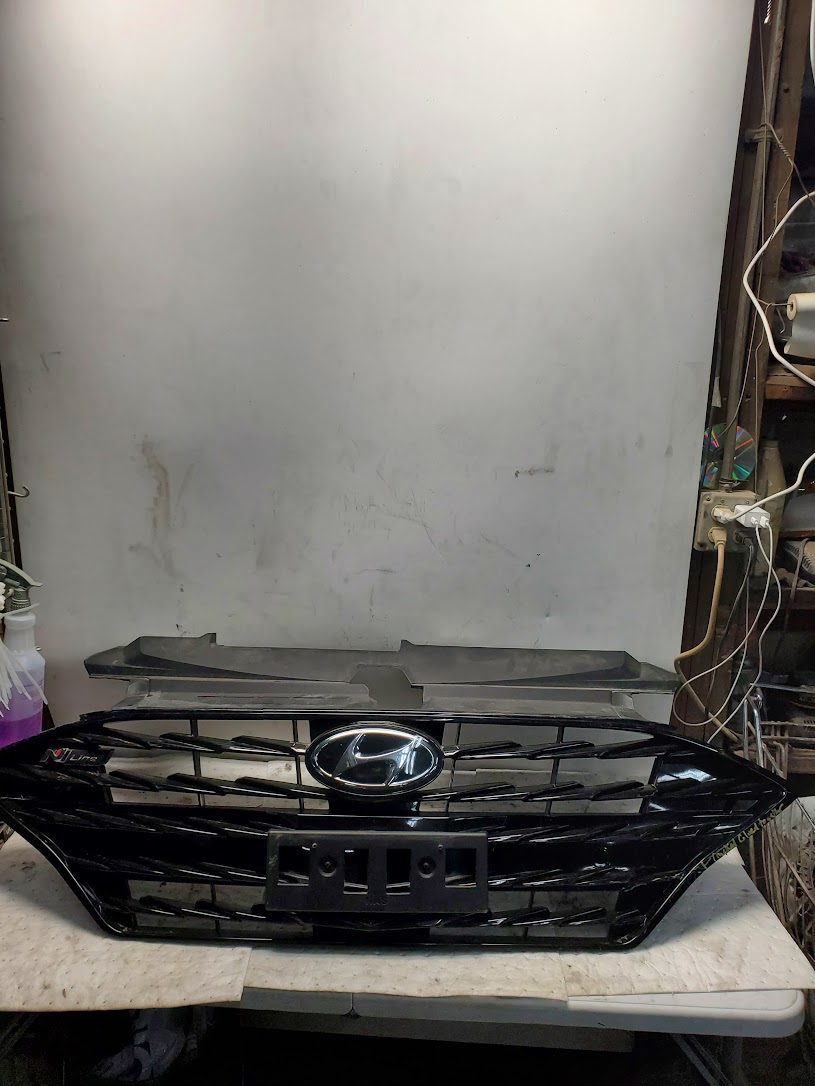 Grille for Hyundai vehicles