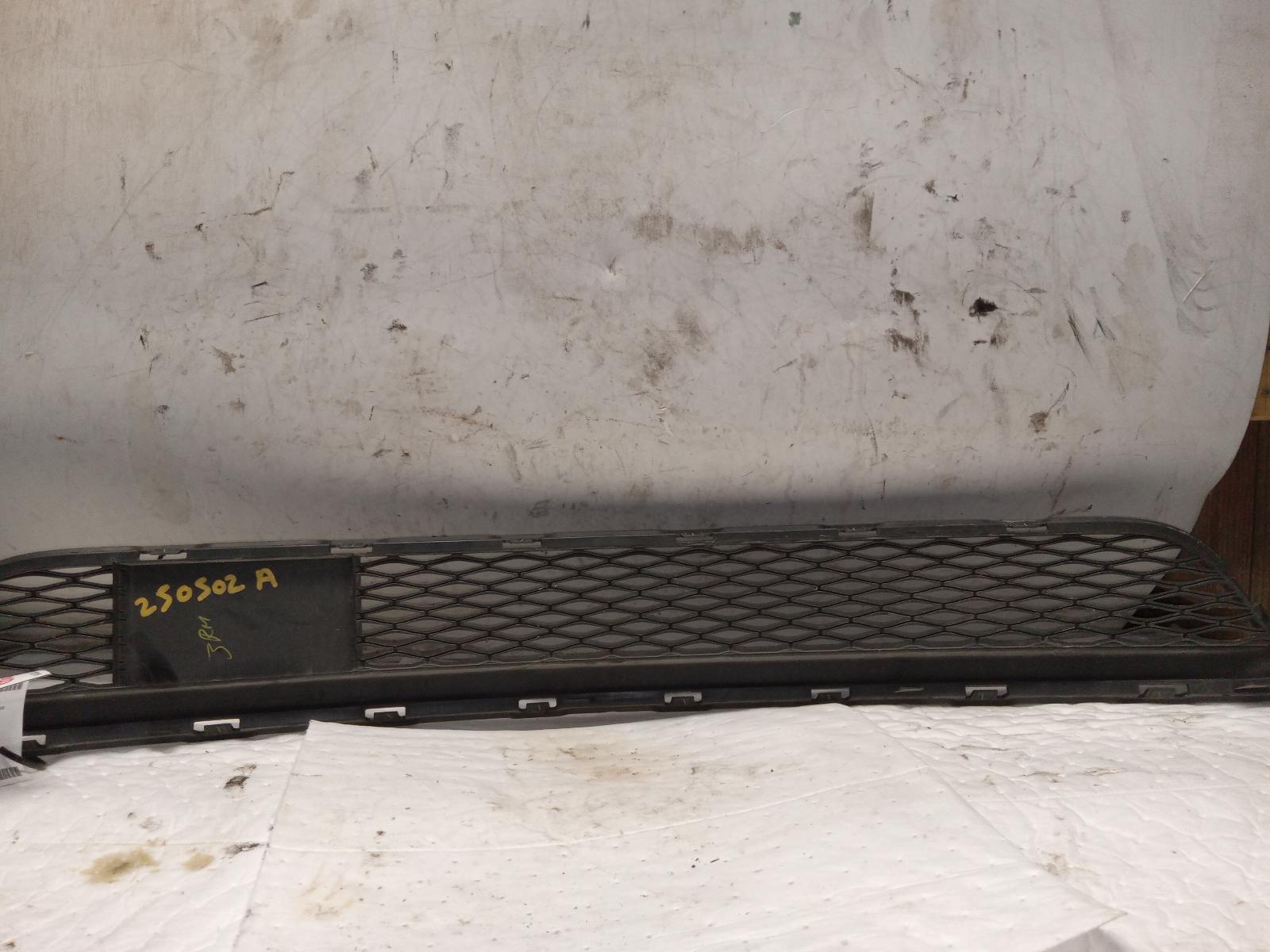 Grille for Infiniti vehicles