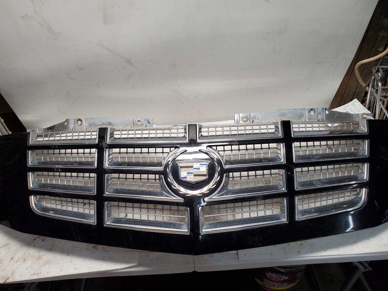 Grille for Cadillac vehicles