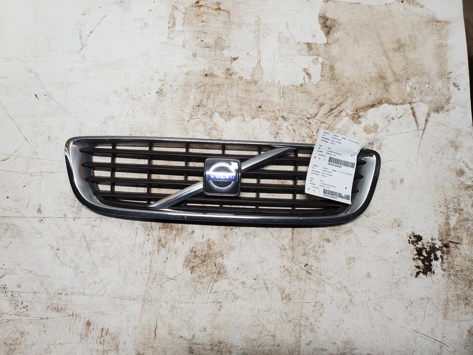 Grille for Volvo vehicles