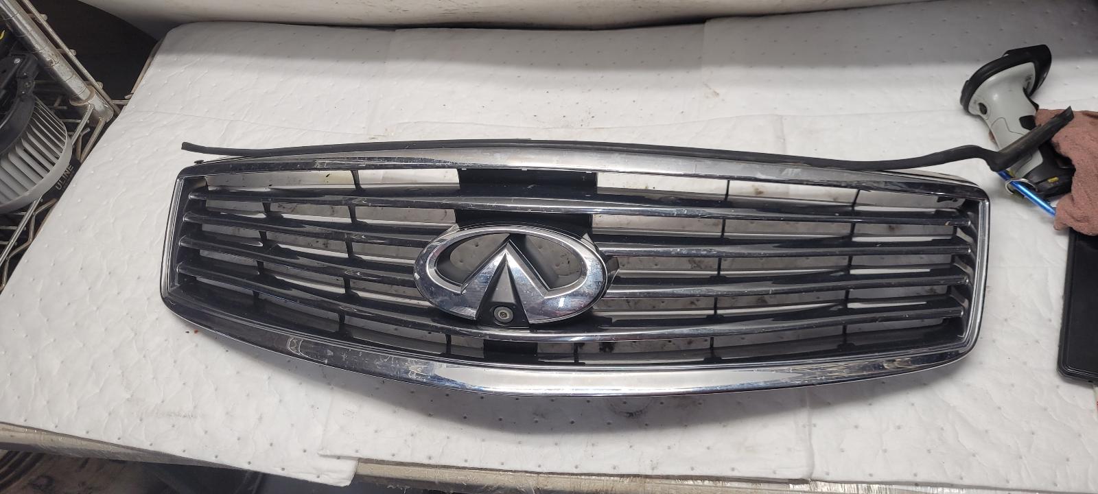 Grille for Infiniti vehicles