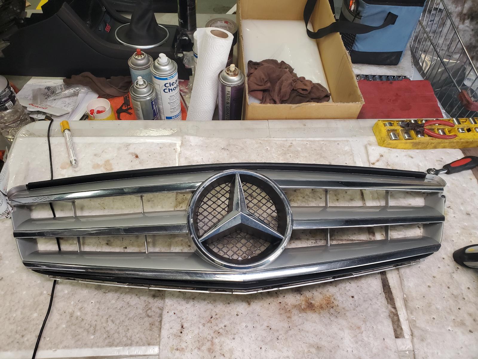 Grille for Mercedes-Benz vehicles