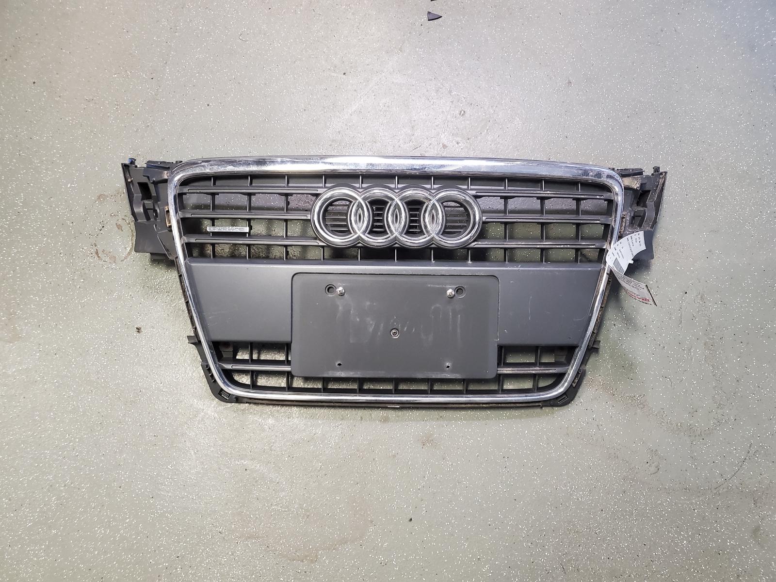 Grille for Audi vehicles