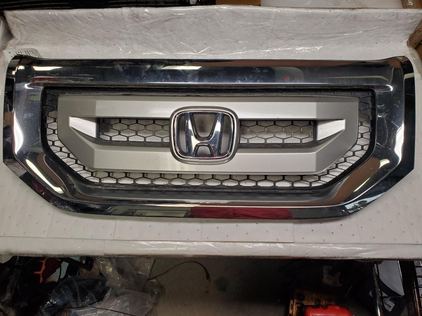 Grille for Honda vehicles
