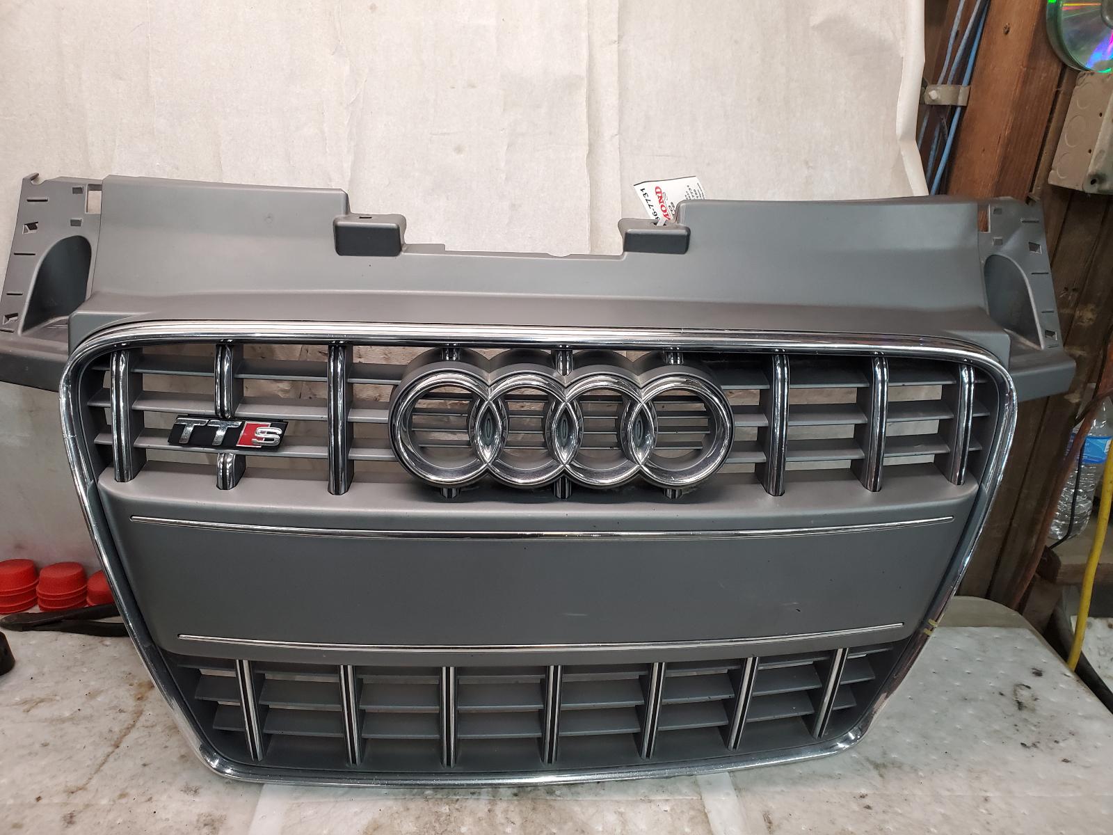 Grille for Audi vehicles