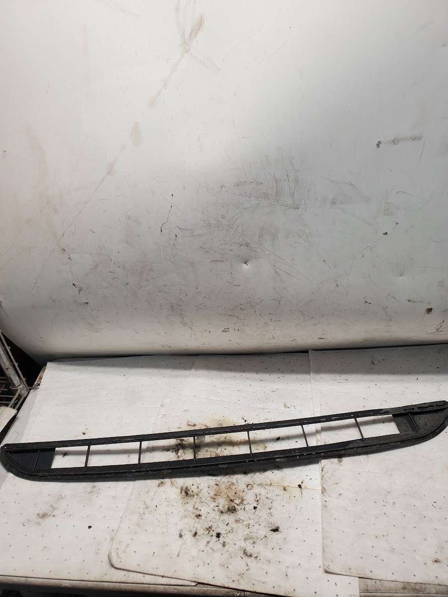 Grille for Volkswagen vehicles