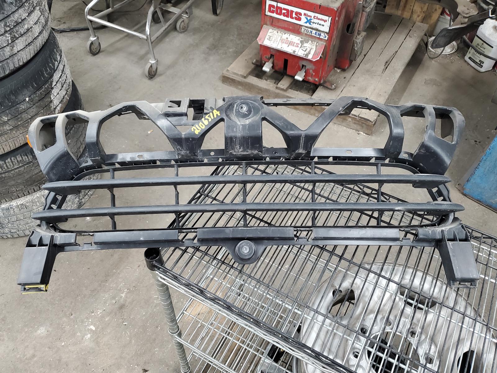 Grille for Porsche vehicles