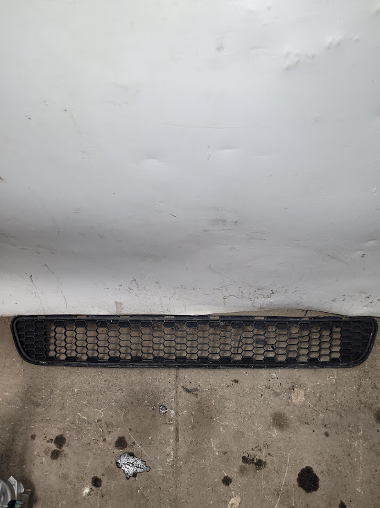 Grille for Toyota vehicles
