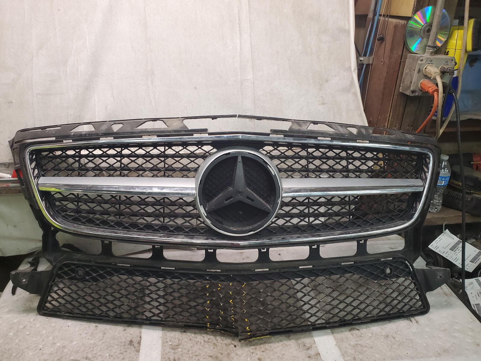 Grille for Mercedes-Benz vehicles