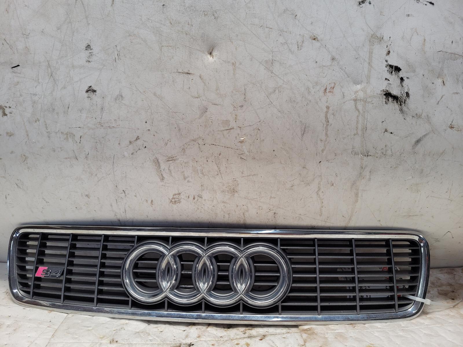 Grille for Audi vehicles