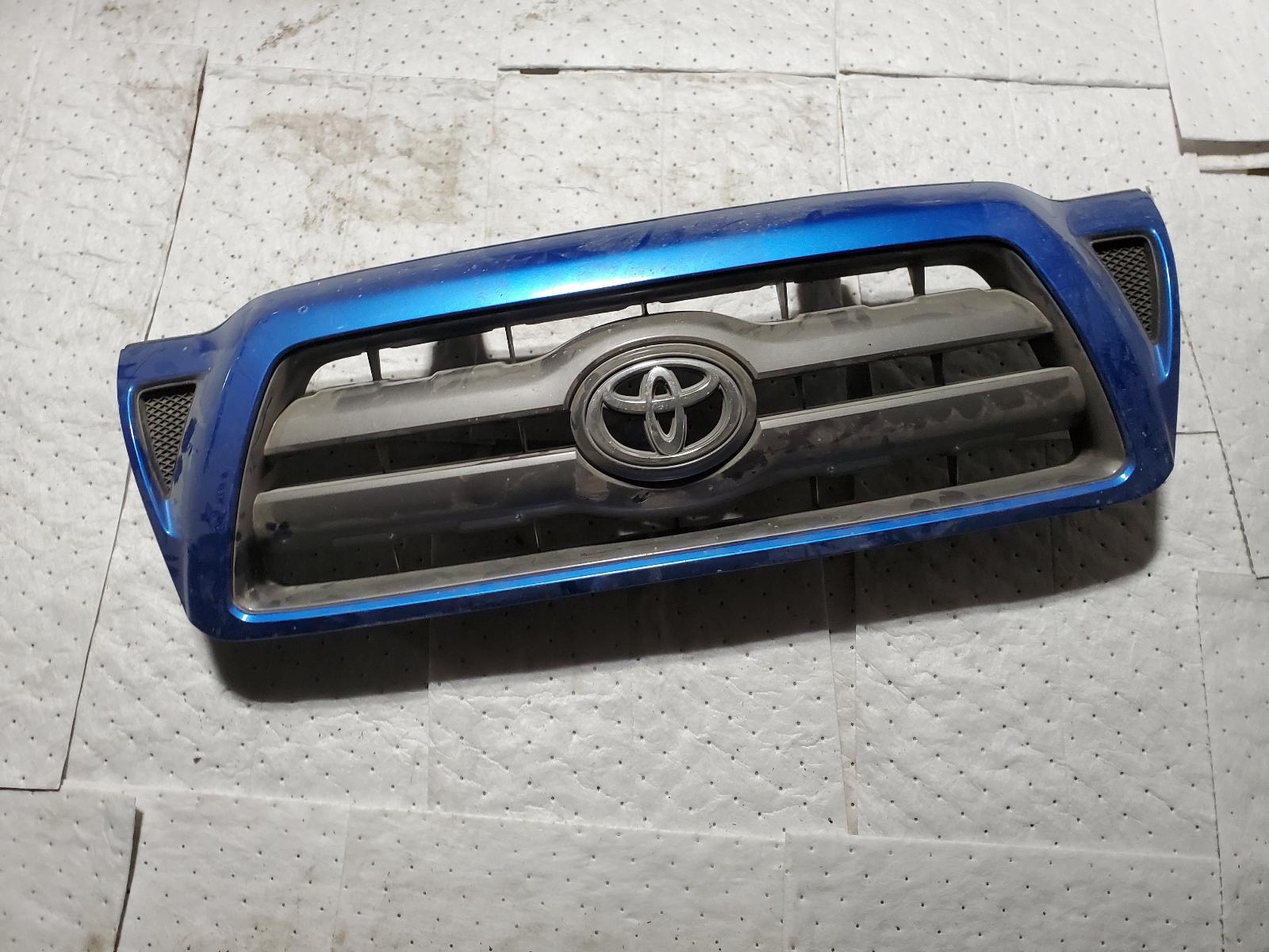 Grille for Toyota vehicles