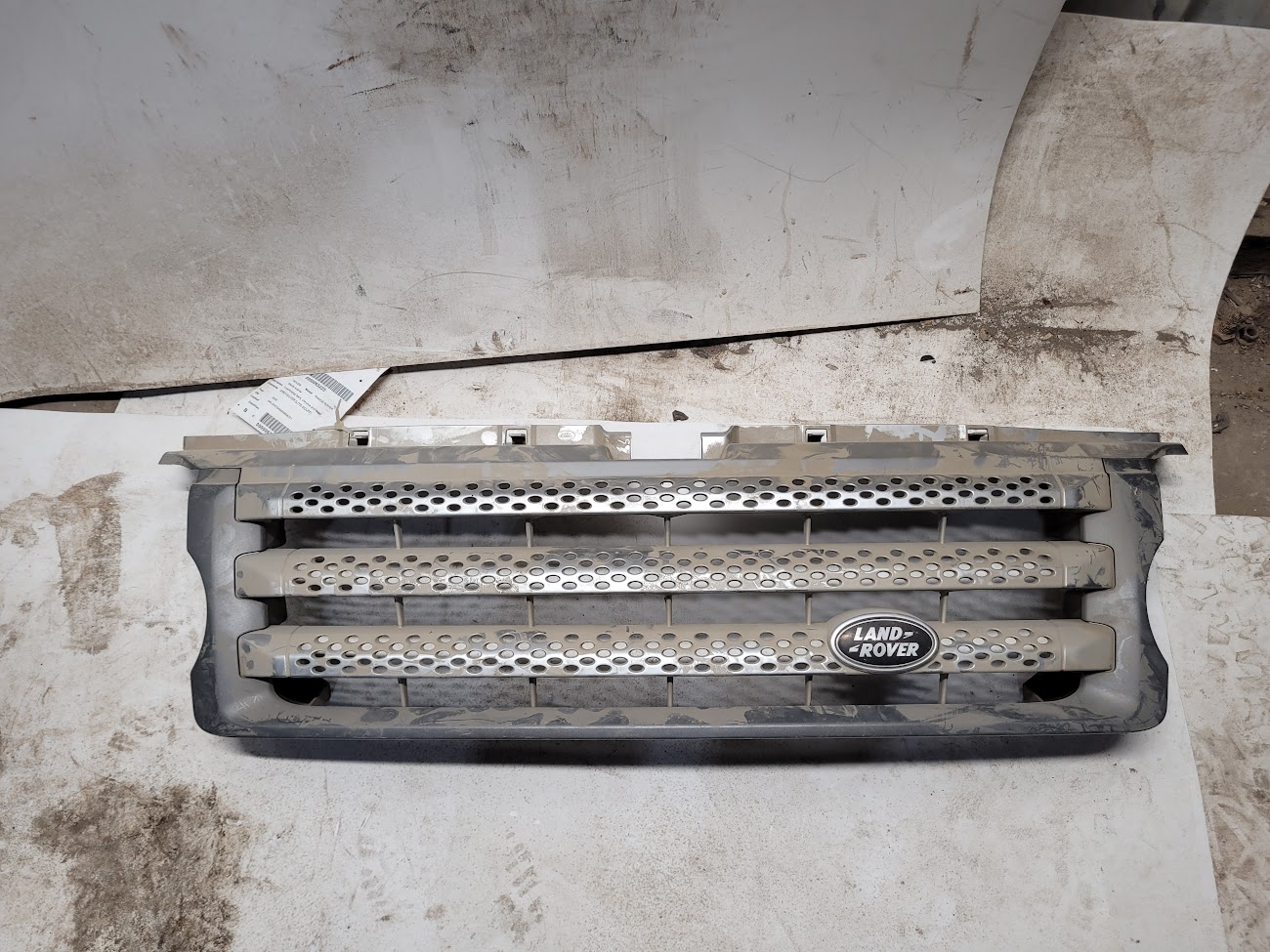 Grille for Rover vehicles
