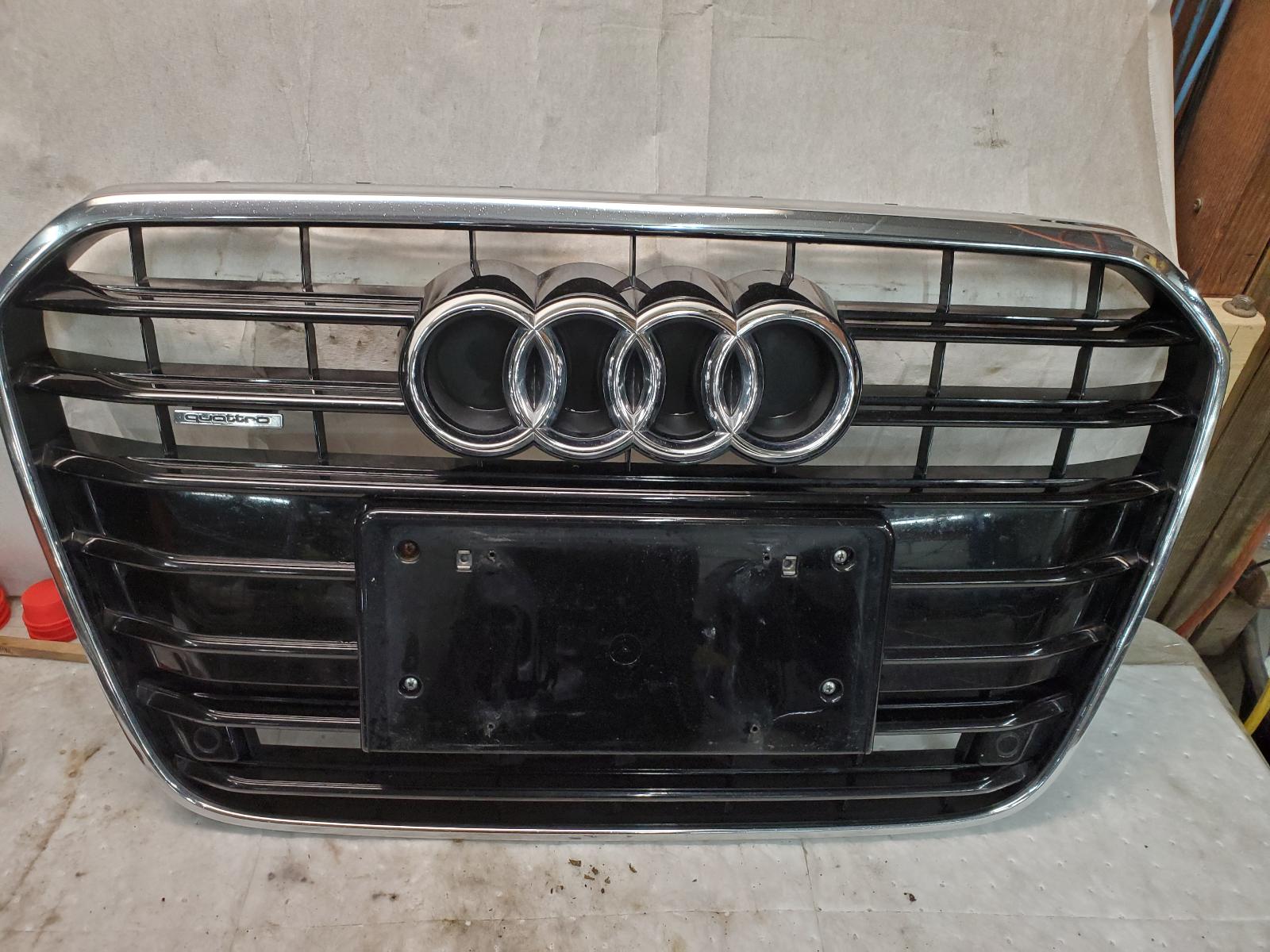 Grille for Audi vehicles