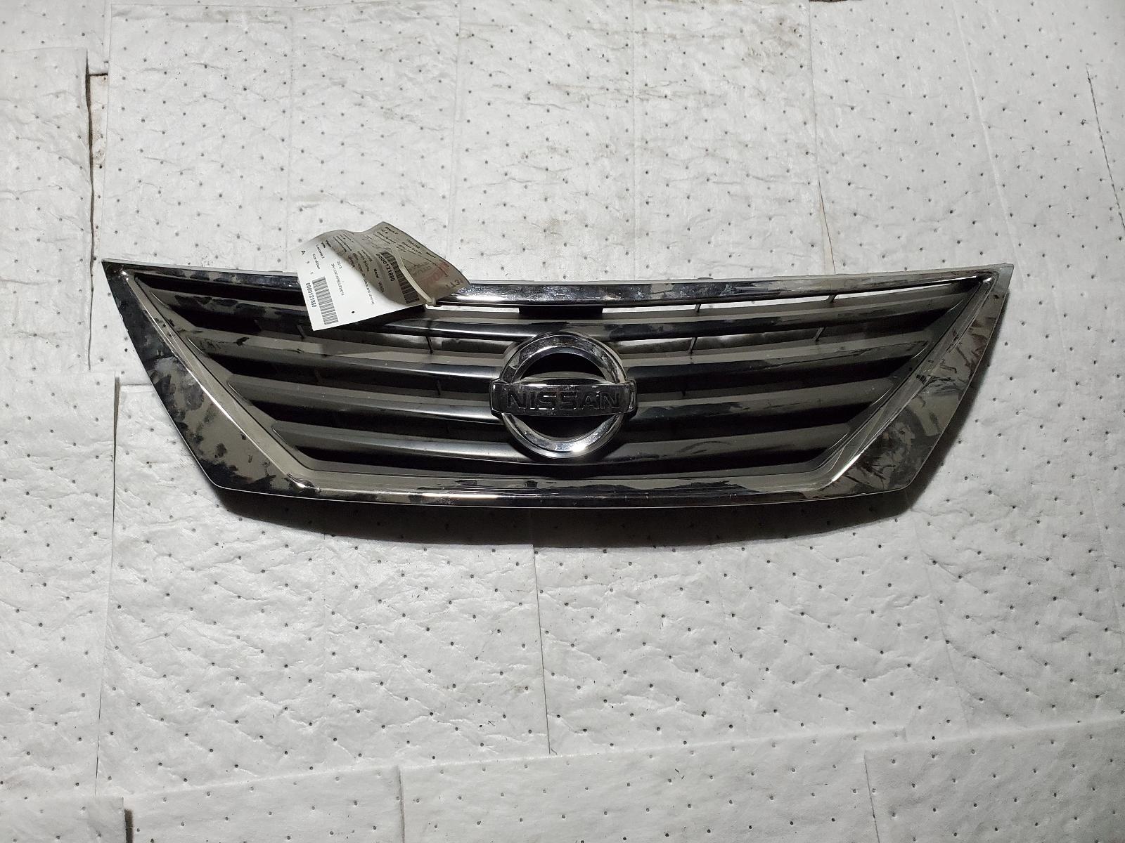 Grille for Nissan vehicles