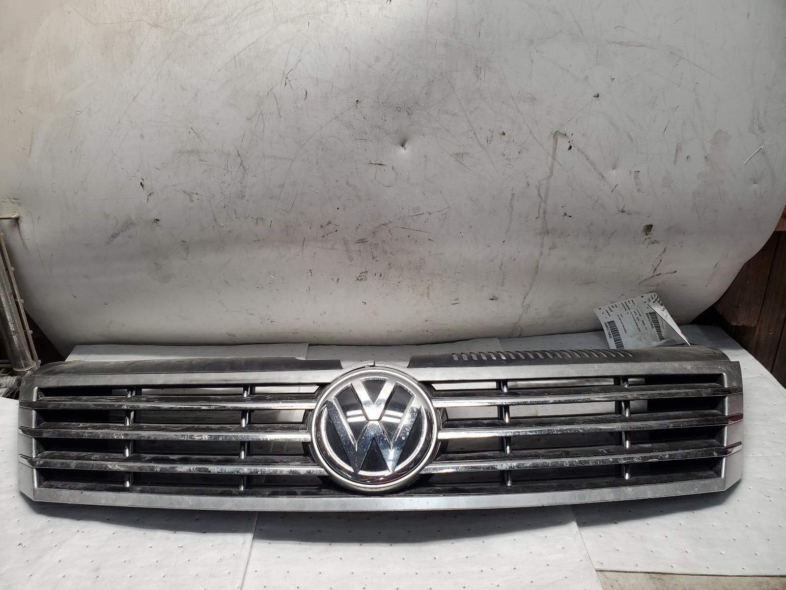 Grille for Volkswagen vehicles
