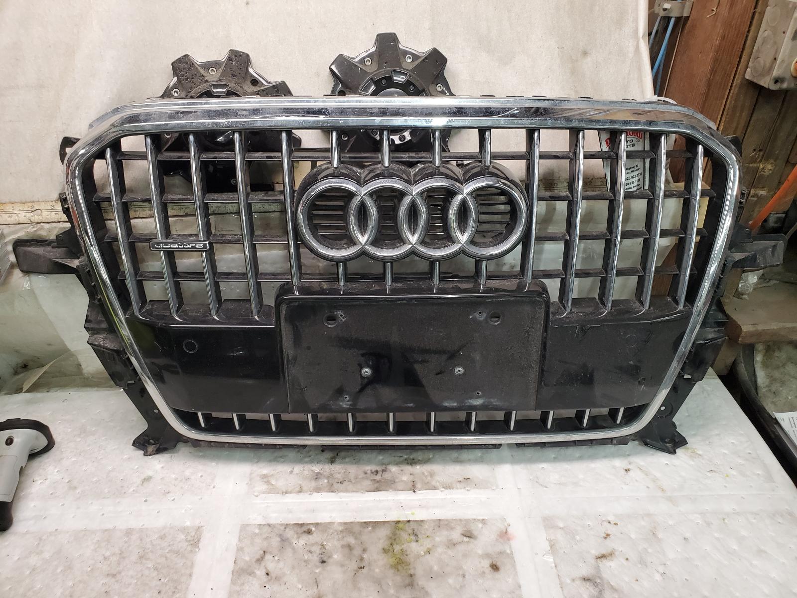 Grille for Audi vehicles