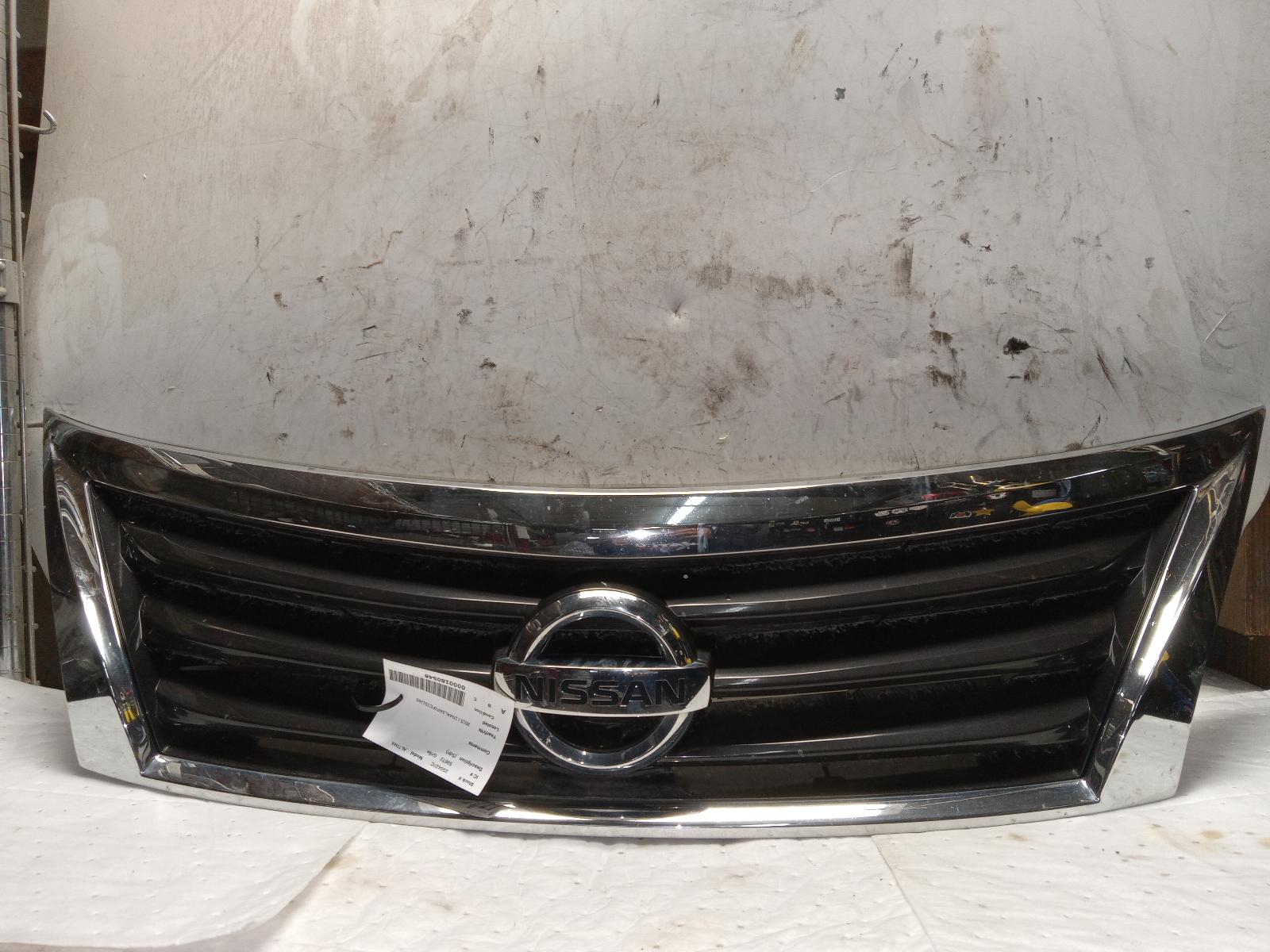 Grille for Nissan vehicles