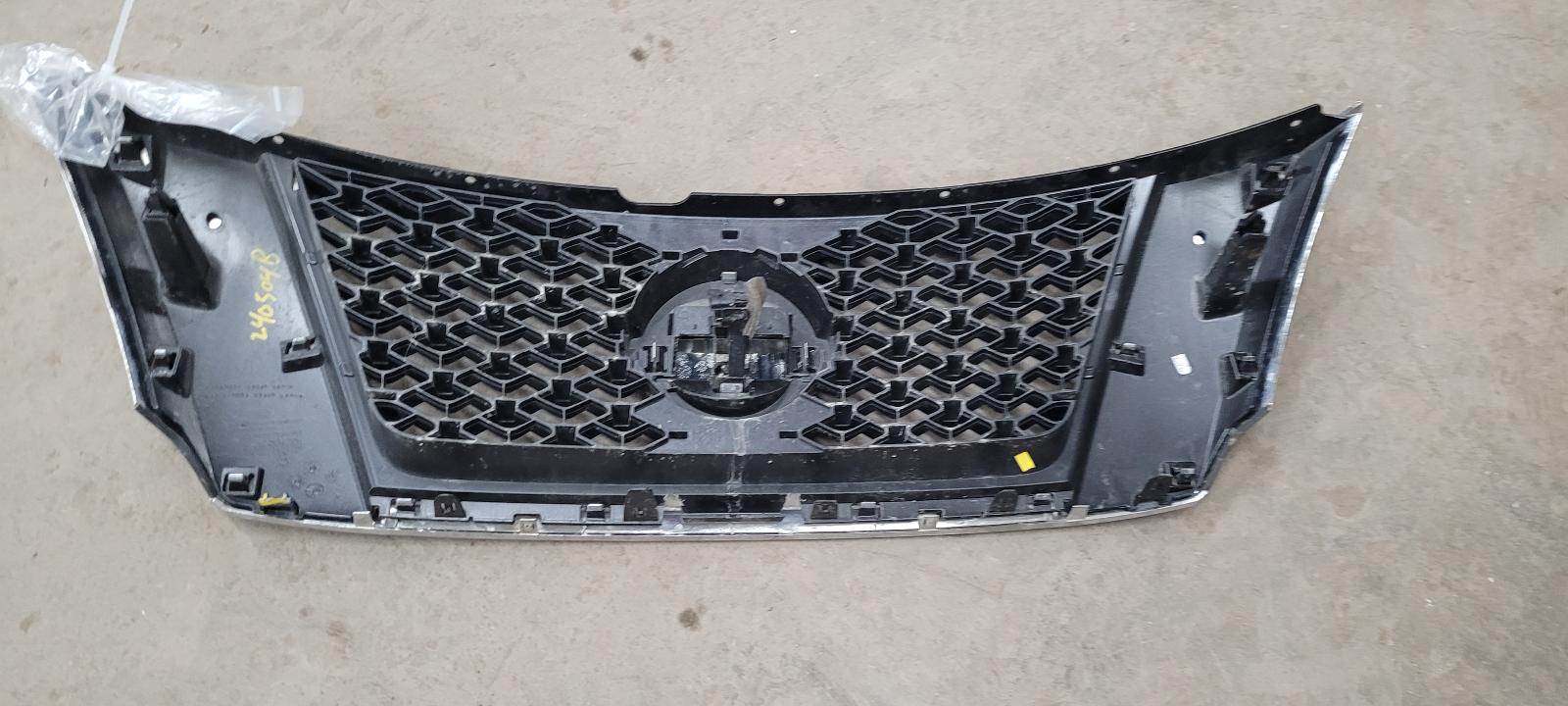 Grille for Nissan vehicles