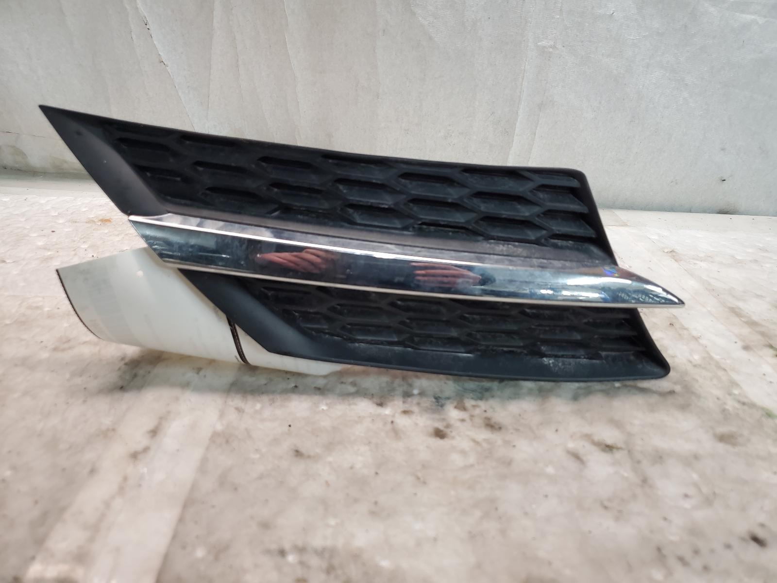 Grille for Toyota vehicles