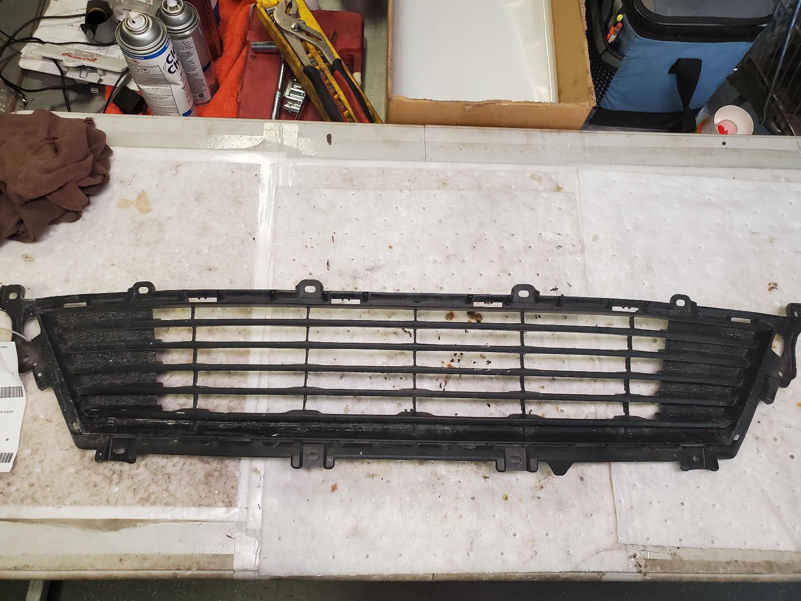 Grille for Lexus vehicles
