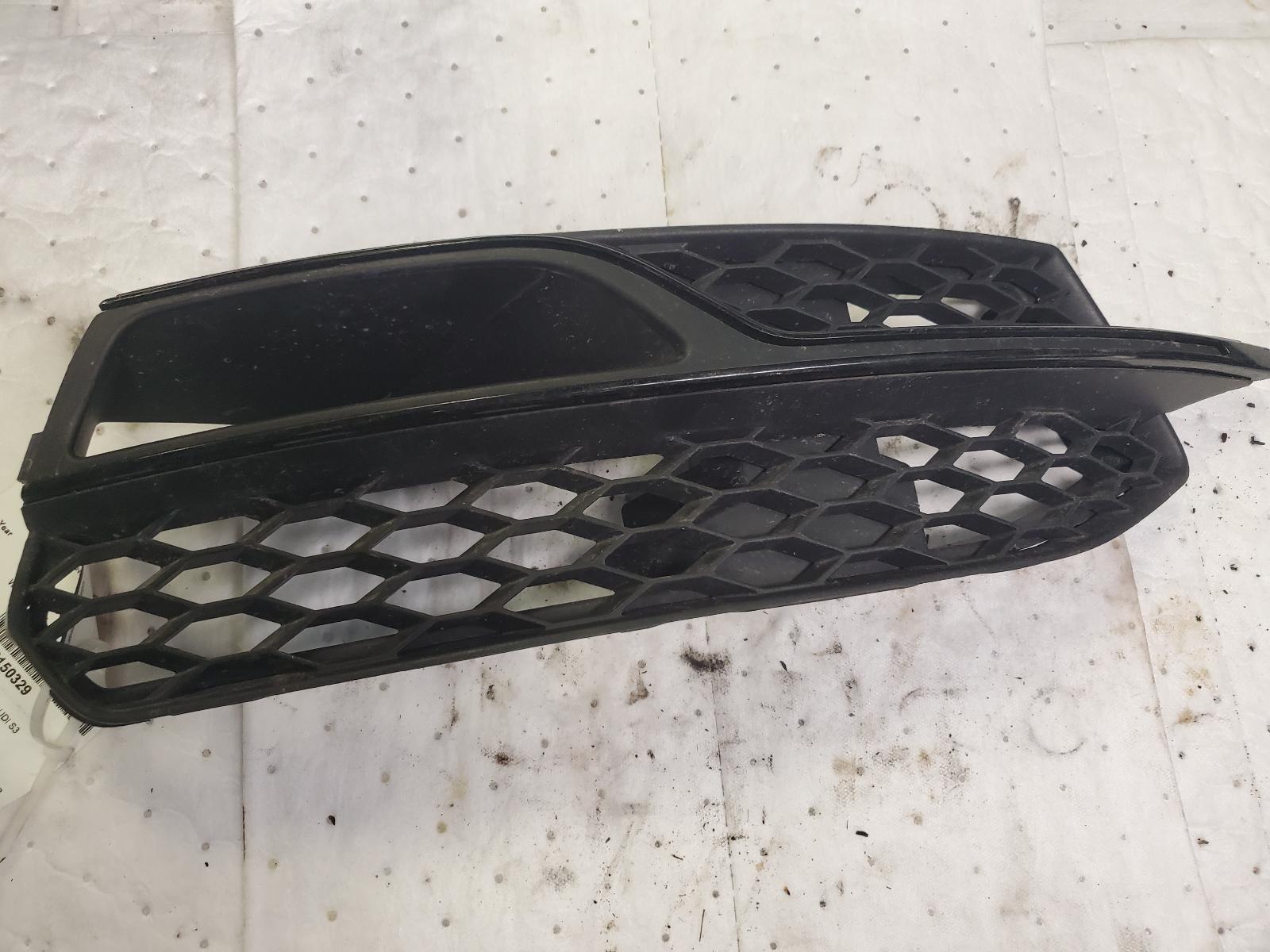 Grille for Audi vehicles