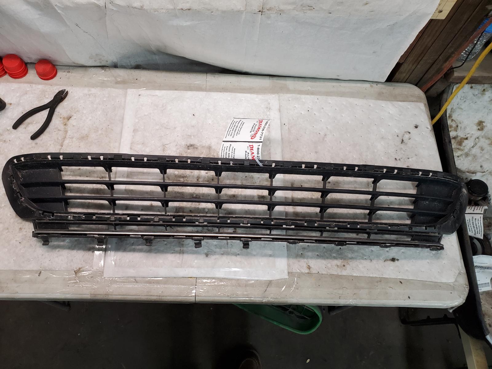 Grille for Volkswagen vehicles