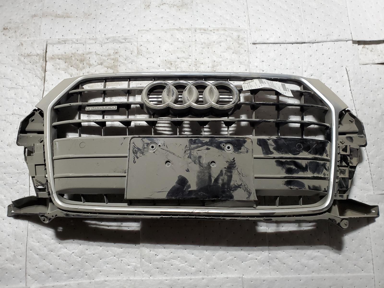 Grille for Audi vehicles