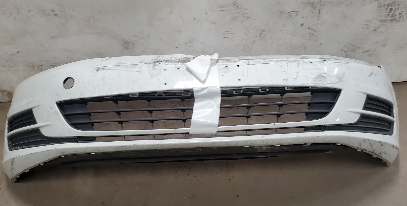 Front Bumper Assembly for Volkswagen vehicles