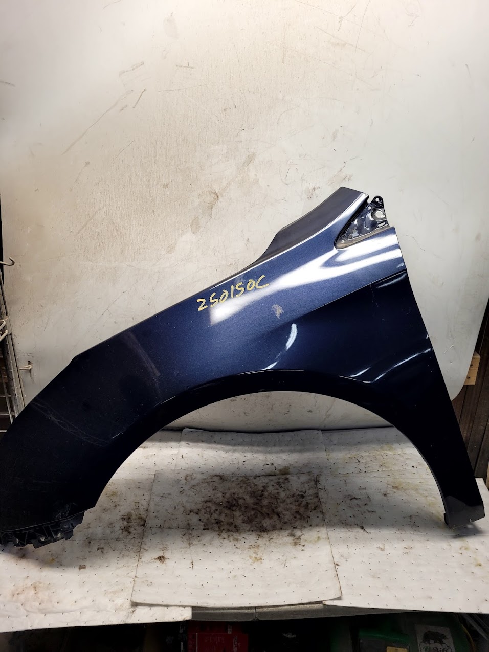 Fender for Cadillac vehicles