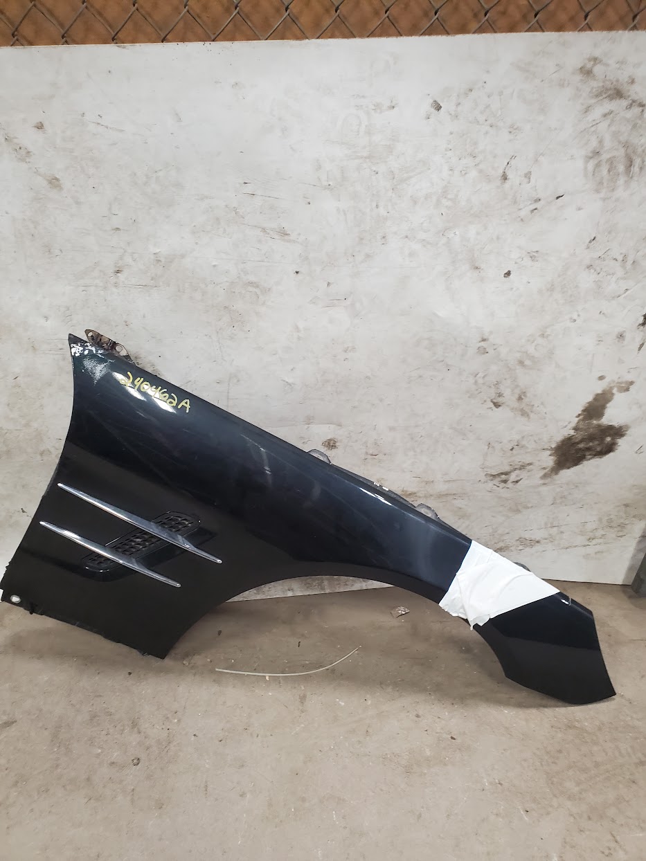 Fender for Mercedes-Benz vehicles