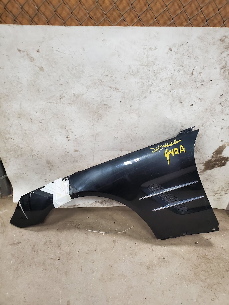 Fender for Mercedes-Benz vehicles