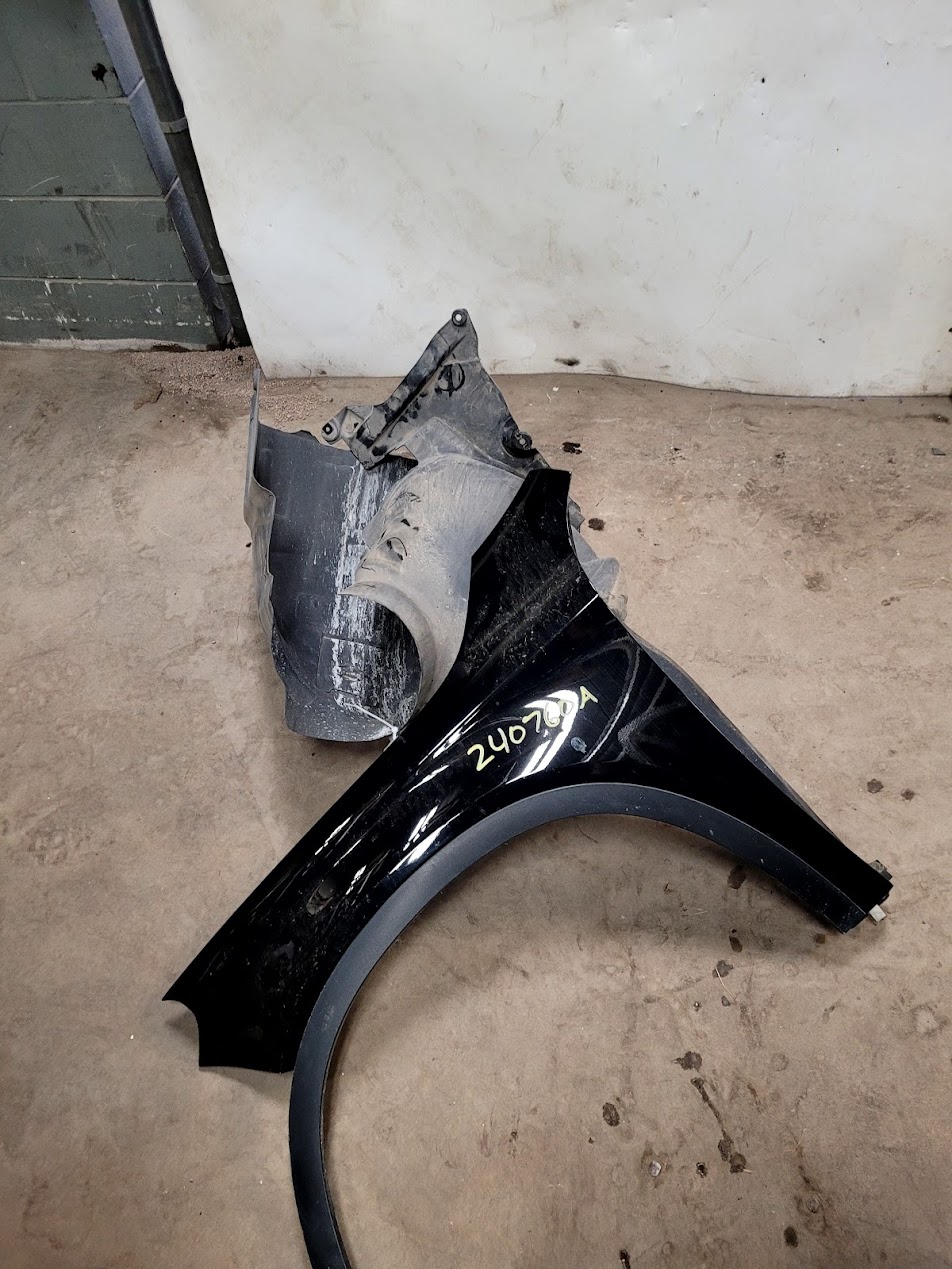 Fender for Mercedes-Benz vehicles