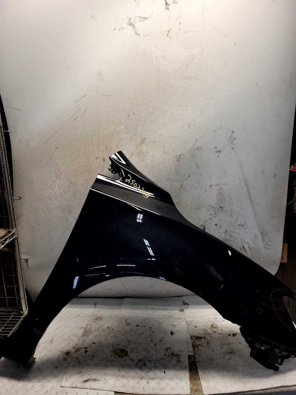 Fender for Nissan vehicles
