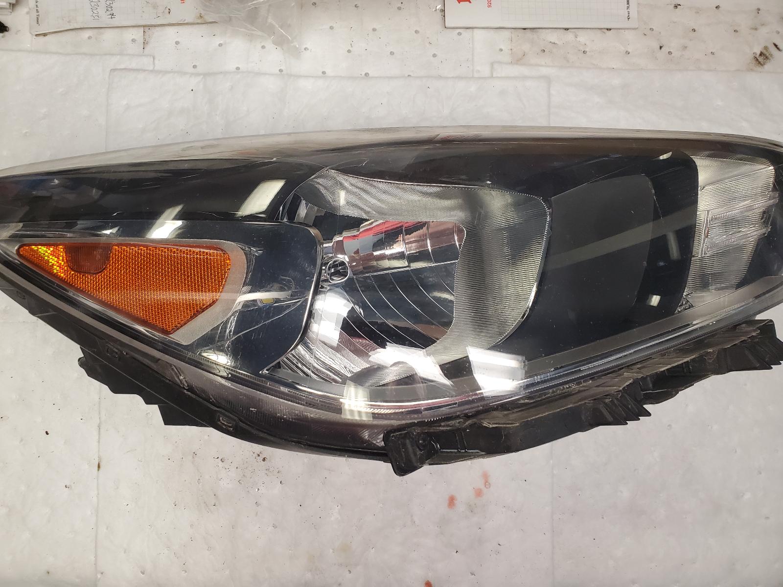 Headlight Assembly for Kia vehicles
