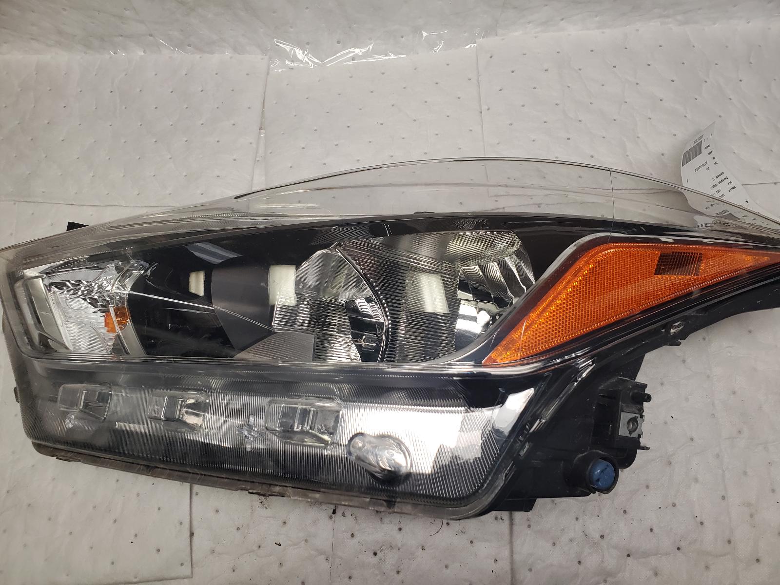 Headlight Assembly for Nissan vehicles