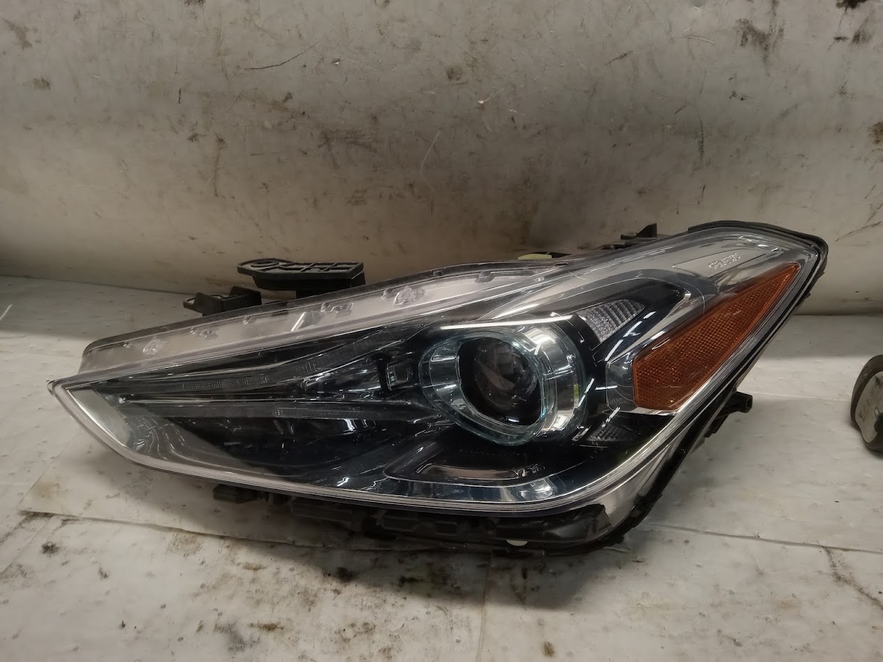 Headlight Assembly for Genesis vehicles