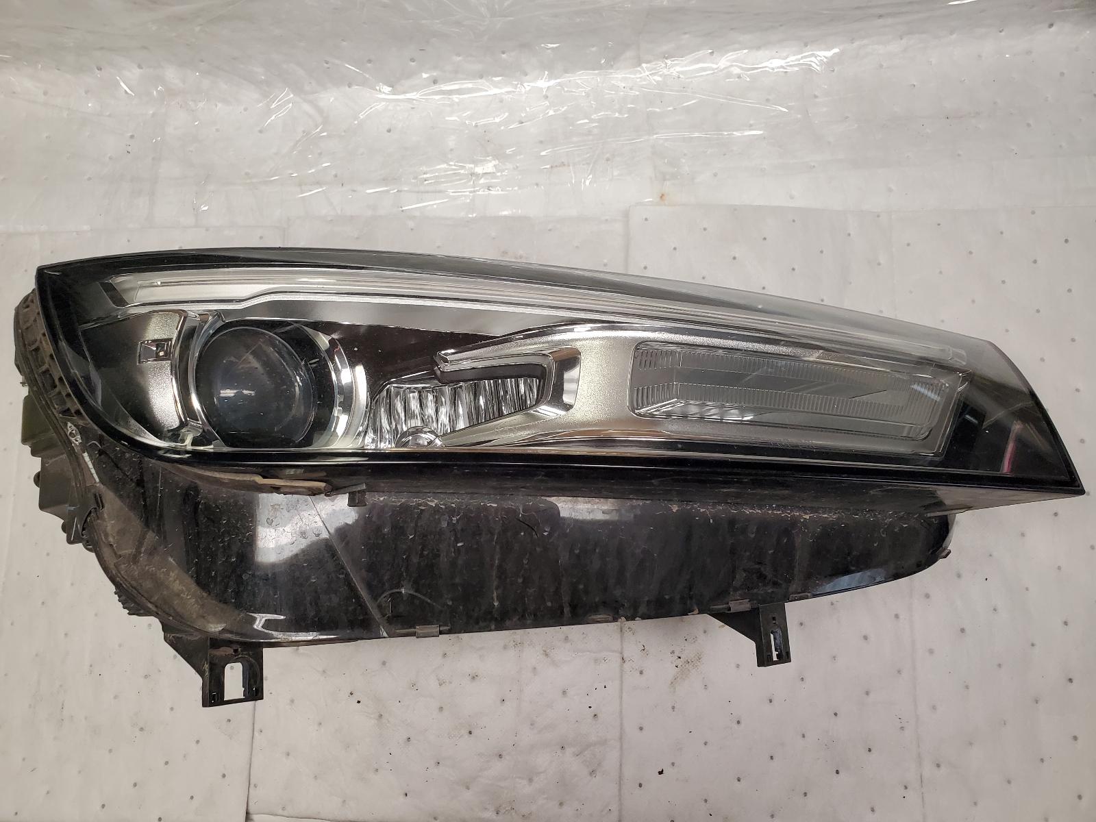 Headlight Assembly for Audi vehicles