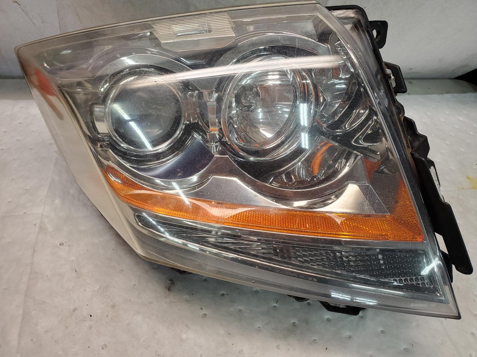 Headlight Assembly for Cadillac vehicles