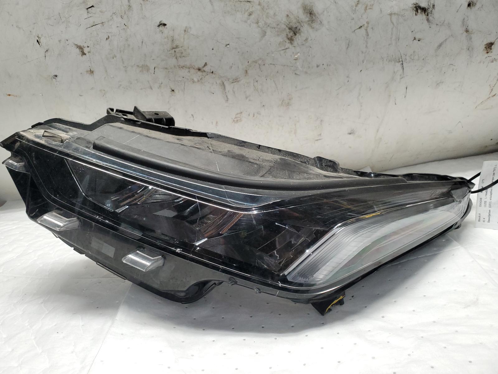 Headlight Assembly for Cadillac vehicles