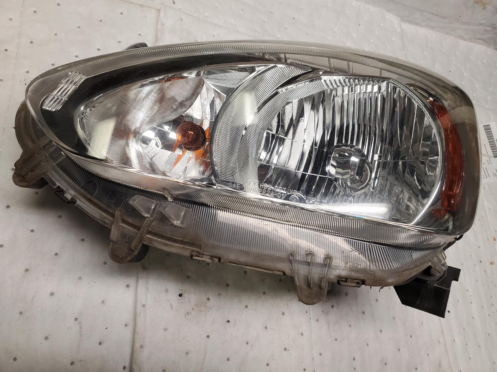 Headlight Assembly for Mitsubishi vehicles