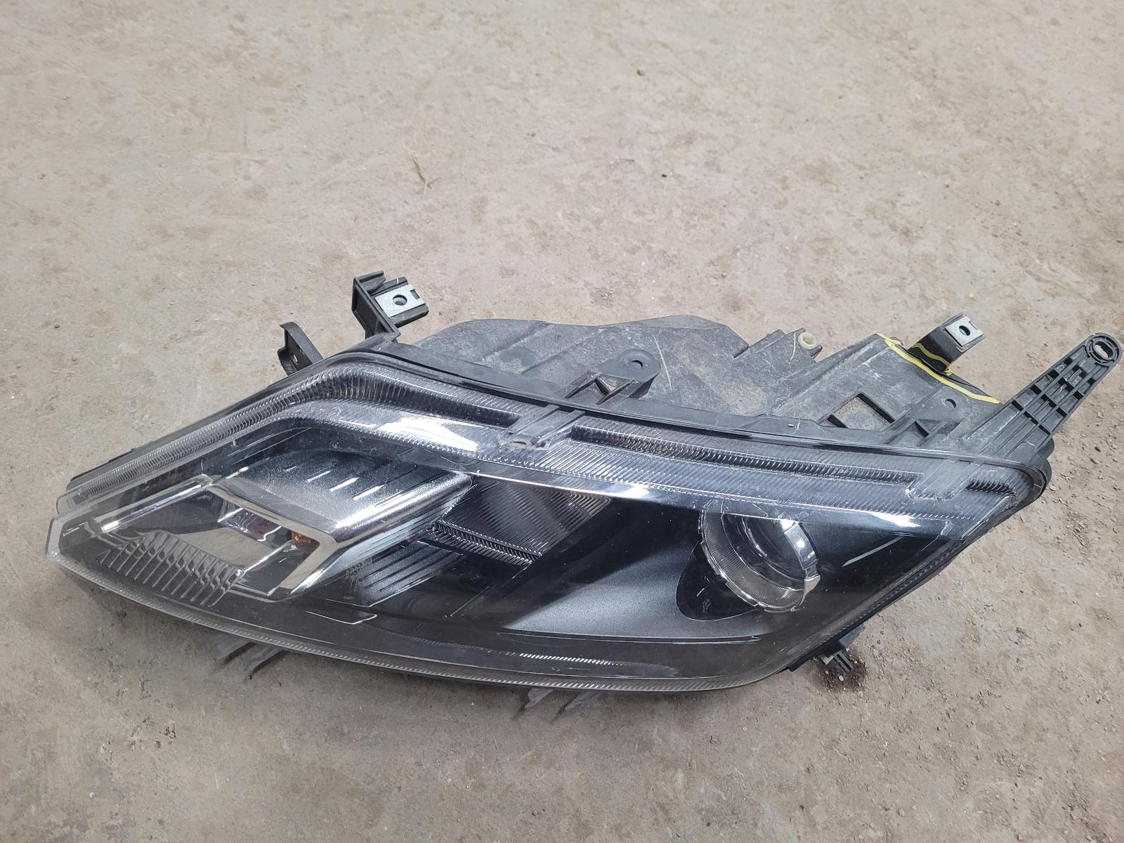Headlight Assembly for Ford vehicles