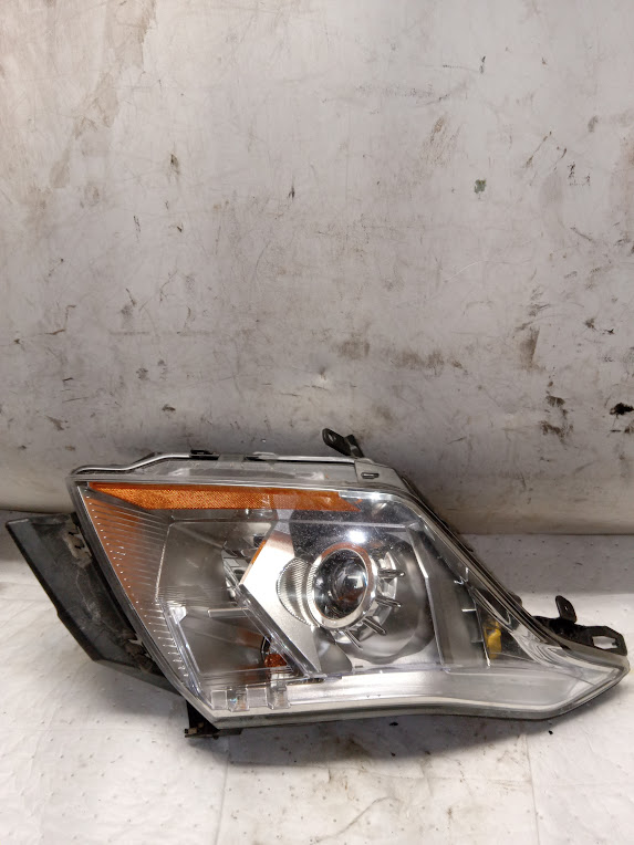 Headlight Assembly for Cadillac vehicles