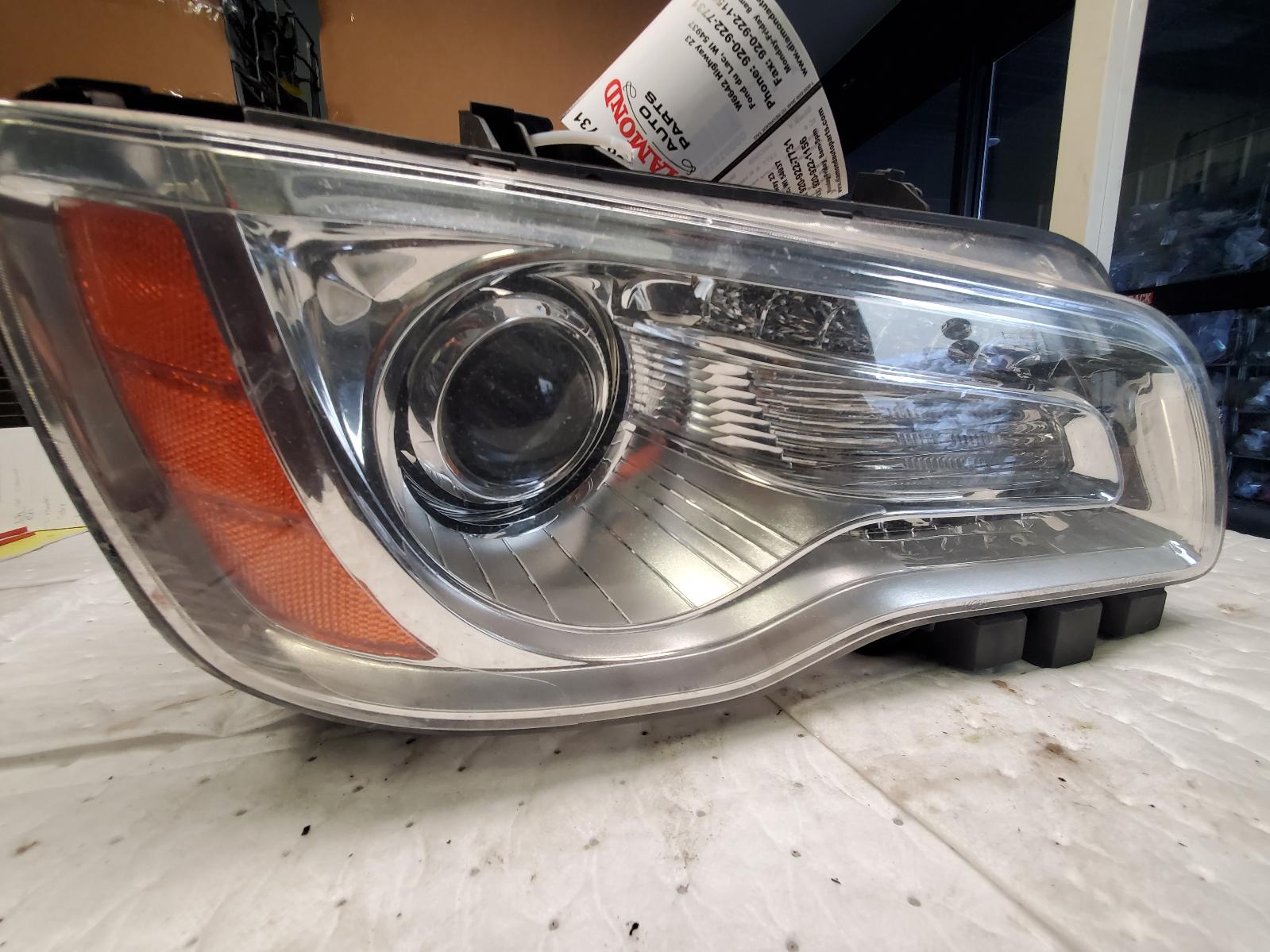 Headlight Assembly for Chrysler vehicles