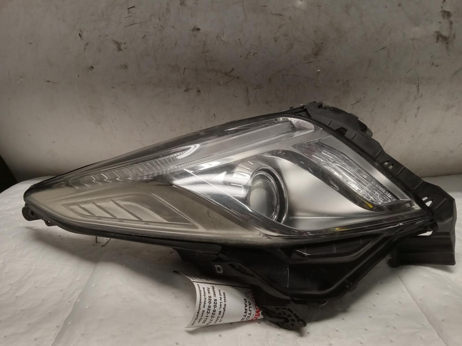 Headlight Assembly for Cadillac vehicles
